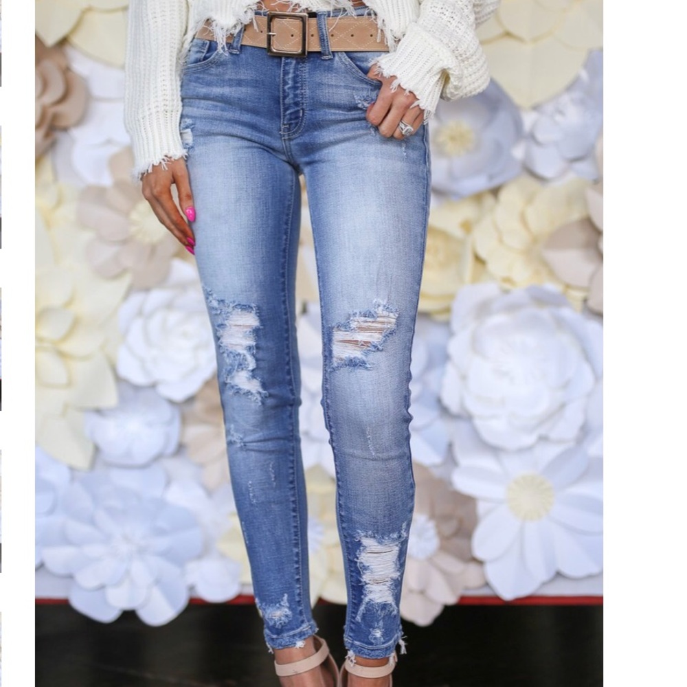 HP 🎉  Destroyed skinnies KanCan JEANS - Picture 3 of 8